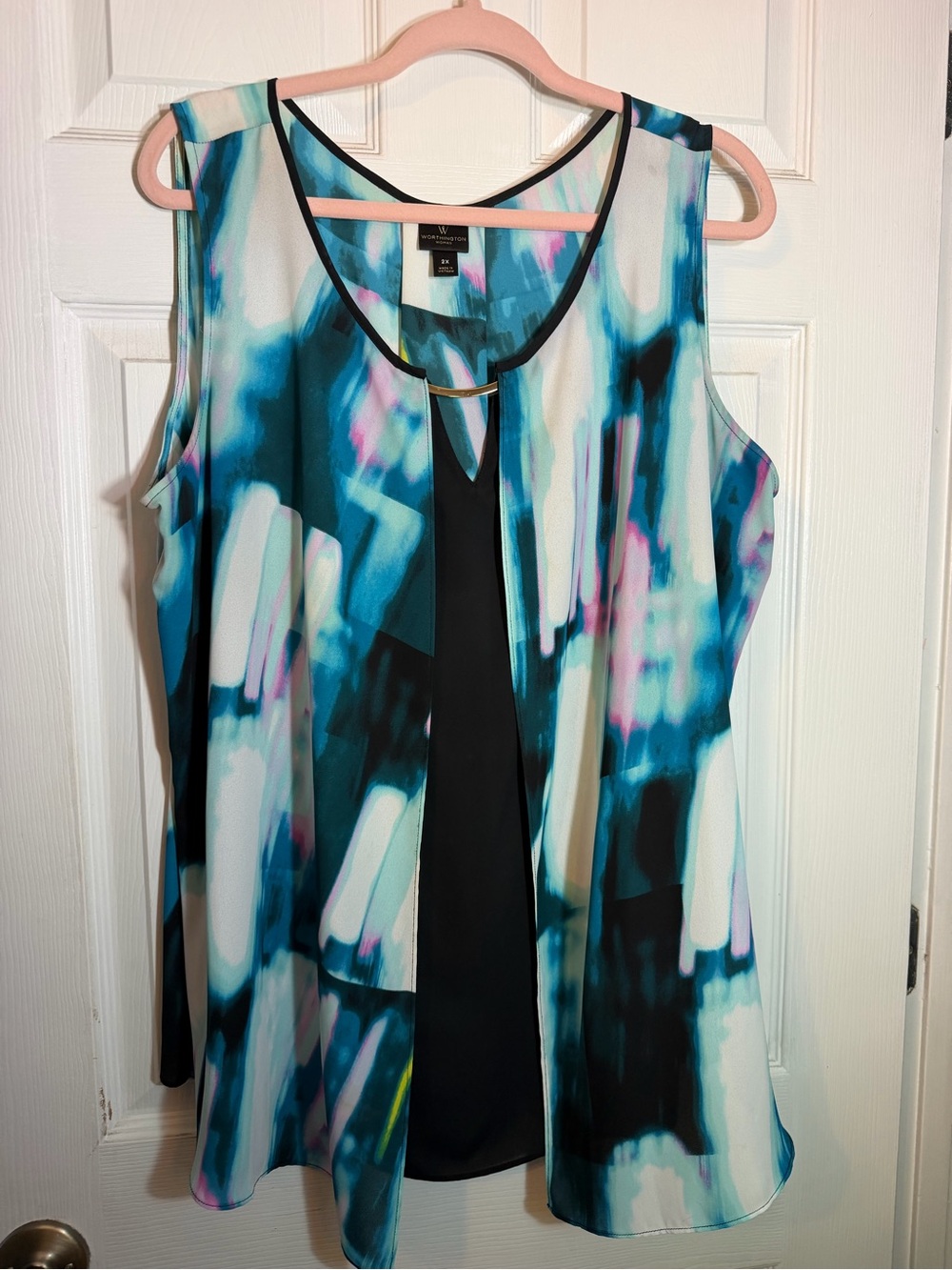 Worthington Teal, Black & White Abstract Sleeveless Shell